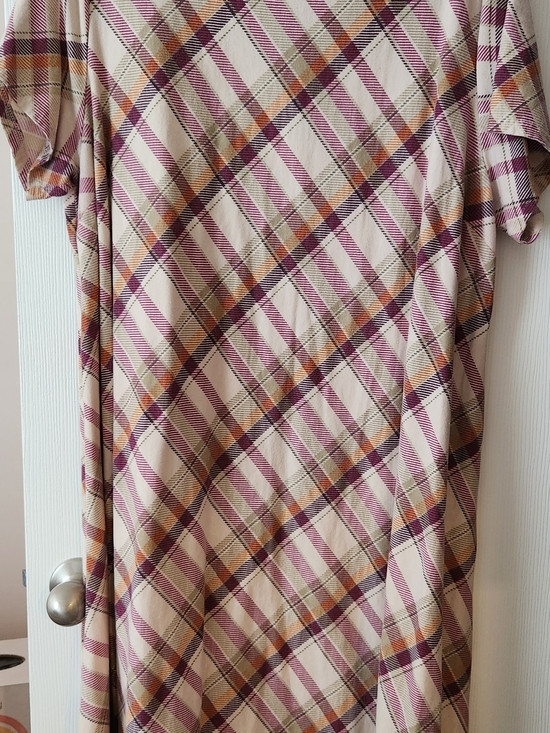 Cato Dresses & Skirts - Cato 22/24w Cream Top with Plum & Rust Diagonal Plaid